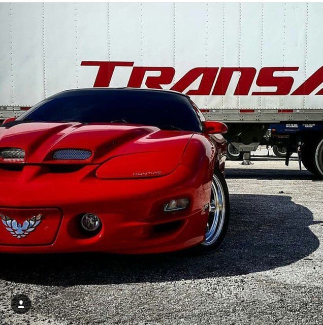 FirebirdFanBase's tweet image. A beautiful  #pontiacfirebirdtransam in the sexiest red is why we just can’t get enough of these cars