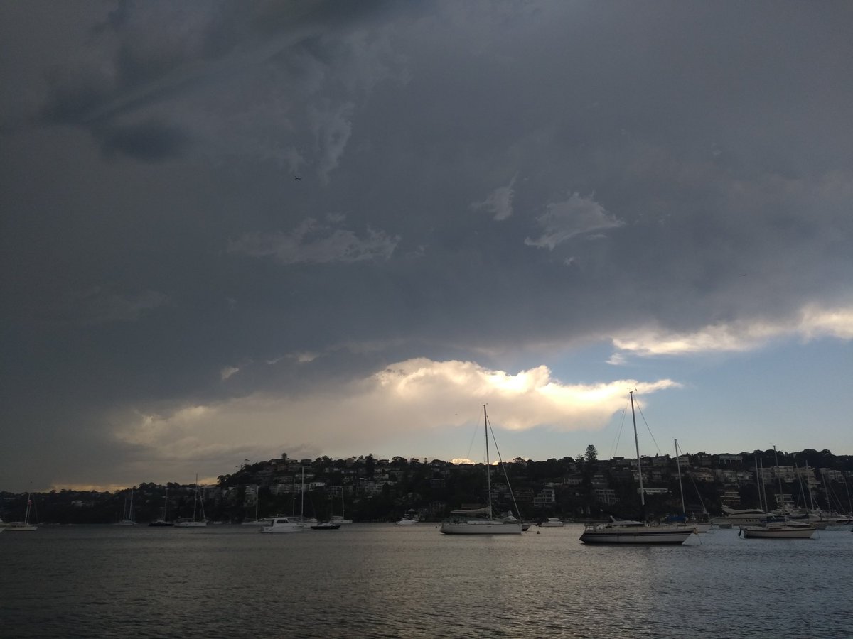 RPCV_Passport's tweet photo. *in an ominous tone* "We have angered the God's."
Massive thunder and lightning storm rolling over Mosman, NSW. #travelthursday https://t.co/GGYpGMefbG
