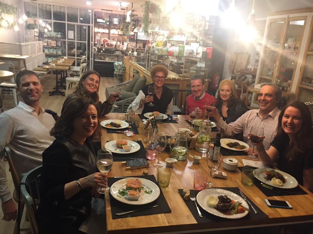trivergencia's tweet photo. Ayer celebrando juntos un año de aprendizaje inmenso como #equipodespierto #organizaciondespierta y #líderesdespiertos cuando compartes de verdad, despiertas! Gracias a todos por hacerlo posible https://t.co/MHlWPiyL6f