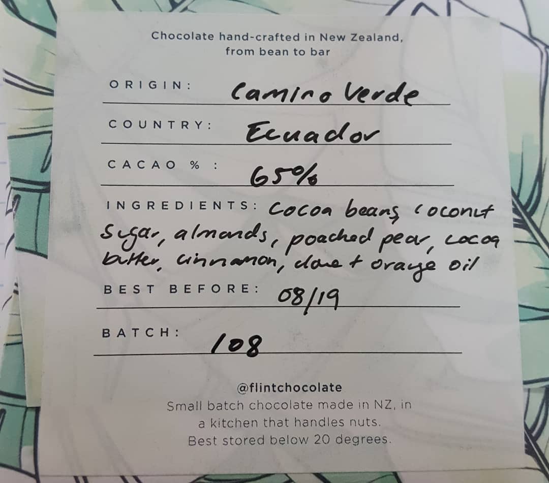VictoriaCRandom's tweet photo. #flintchocolate #spicedpear #limitededitionchocolate
65% #caminoverde #Ecuador
Nose of gingerbread, molasses & cloves.
Tastes of clove, pear, cinnamon & #mulledwine.
Lovely!
I purchased this #inclusionbar from @beantobar_nz
#craftchocolate #beantobar #chocolate https://t.co/cNrtY4GYXr
