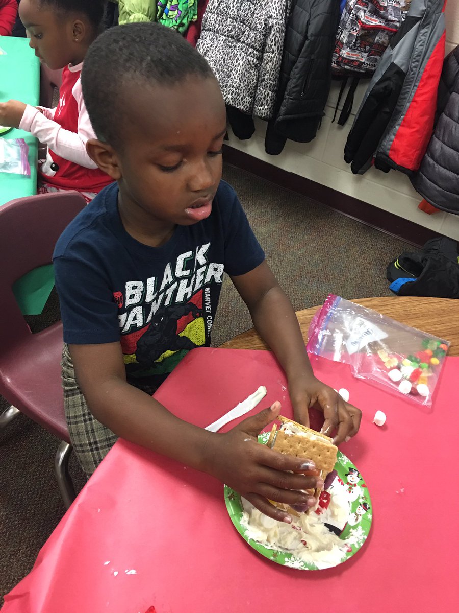 MrsSandersClass's tweet photo. Check out the Gingerbread houses we made today in math! We rolled dice, added, and collected our goodies to make our gingerbread house! #adding3numbers #firstgrade @PontiacElem https://t.co/rbWHyGO3EB