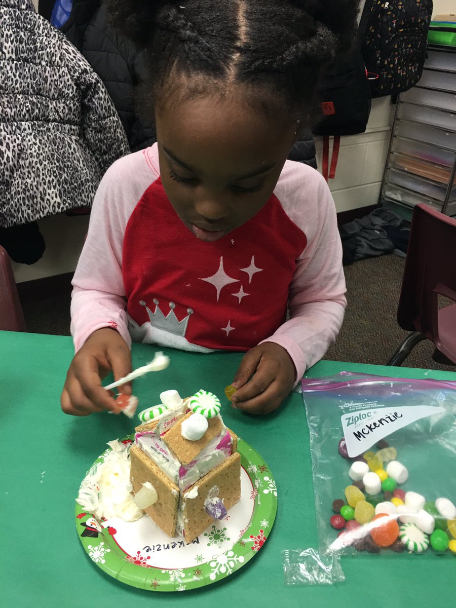 MrsSandersClass's tweet photo. Check out the Gingerbread houses we made today in math! We rolled dice, added, and collected our goodies to make our gingerbread house! #adding3numbers #firstgrade @PontiacElem https://t.co/rbWHyGO3EB