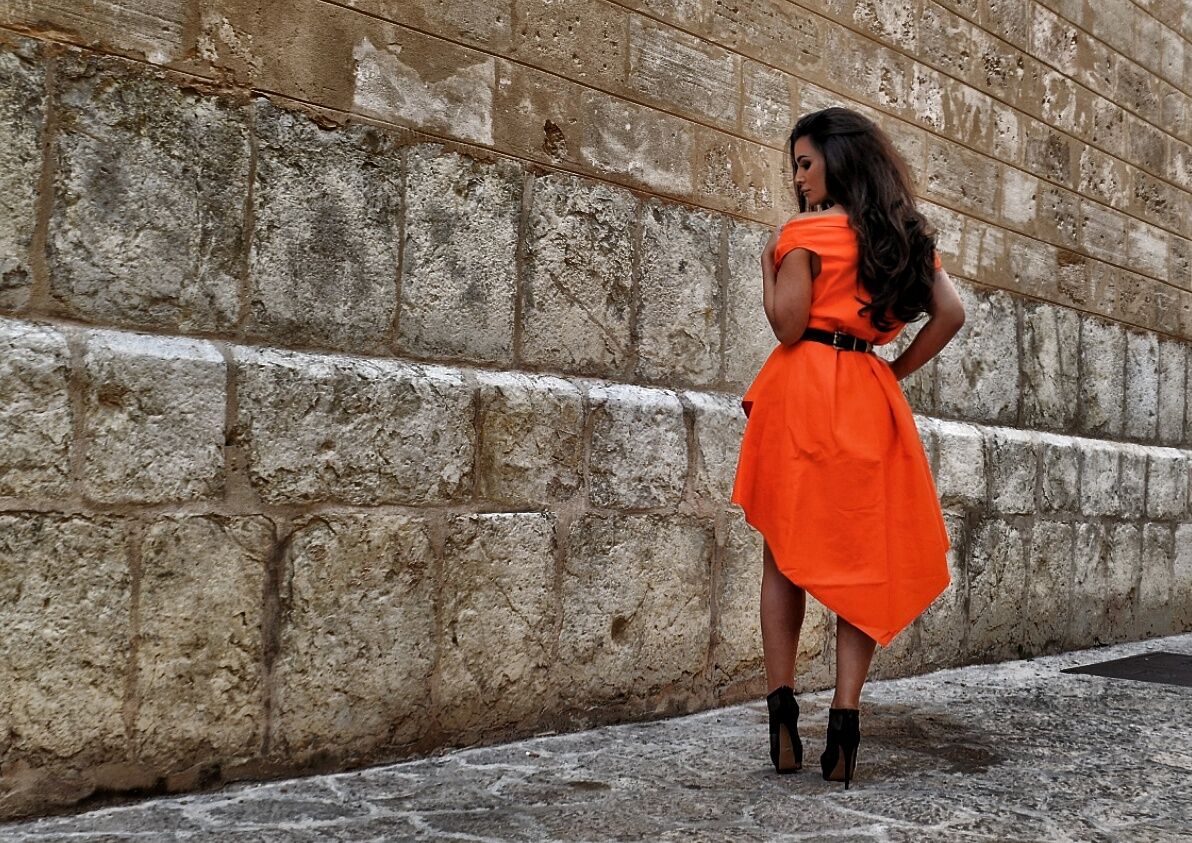 ETTOBoutique's tweet photo. Selling fast! The Bright Orange Roze Dress £95.00 🧡🧡

SHOP: https://t.co/f0JTaKzbW9
.
#alexchristopher #womenswear #womensfashion #stylish #style #highfashionwomen #designer #highfashion #eachtotheirownboutique #dresses #occasiondresses #nye https://t.co/YAZrBNjvLx