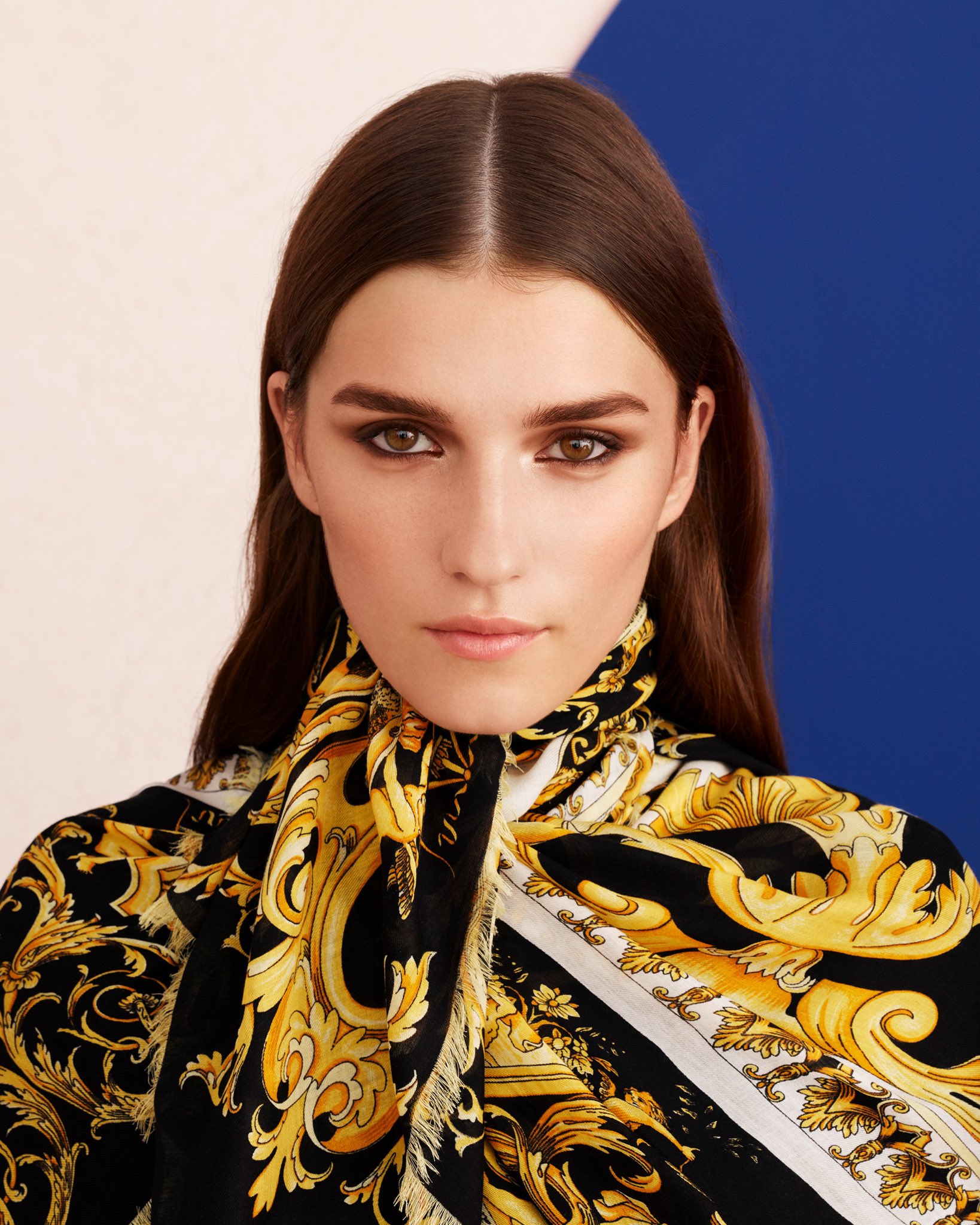 ヘアアクセサリー Versace Medusa Hair Clips - Silk - Black/Gold VERSACE على X: 