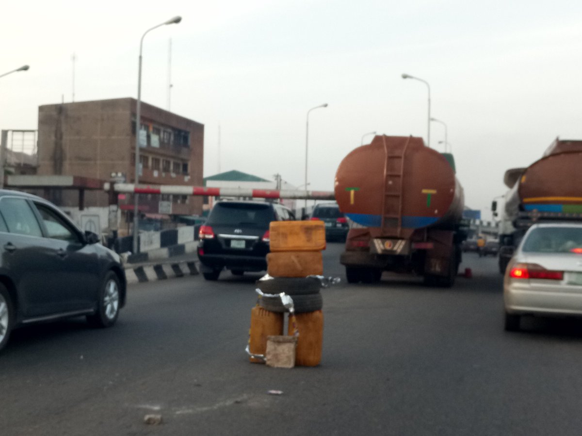 ibcityannouncer's tweet image. #photo Advanced #Ccaution Mokola Roundabout Ibadan

@Gidi_Traffic