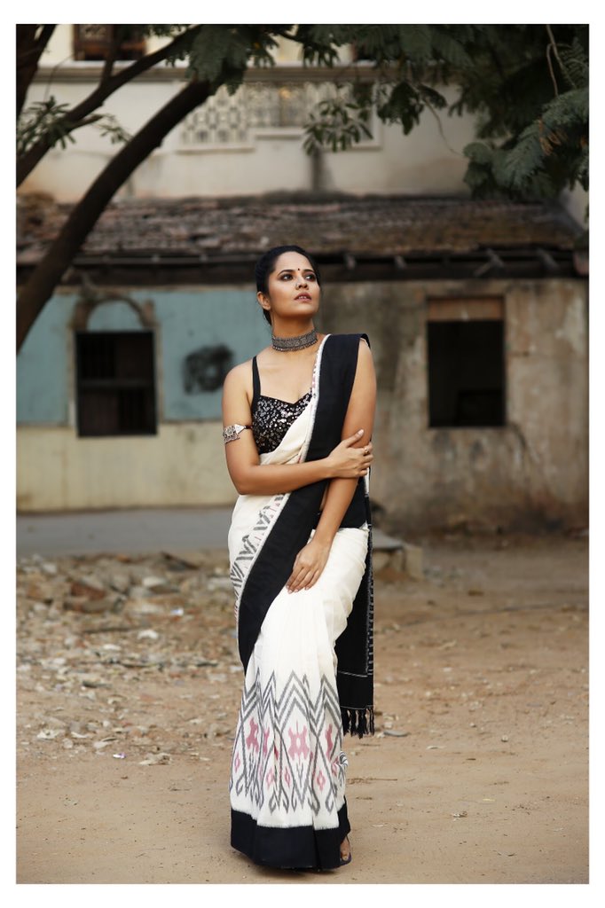 SouthCinemaHall's tweet photo. 🖤🖤🖤🖤🖤🖤

Adorable Look  

#AnasuyaBharadwaj https://t.co/5k4CD5AECd
