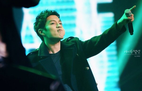 simpleandpink's tweet photo. Found these Doojoon pics I saved on my old iPad and I'm dying 😭 #HIGHLIGHT #D477 ;-; https://t.co/7hhTA8ghuD
