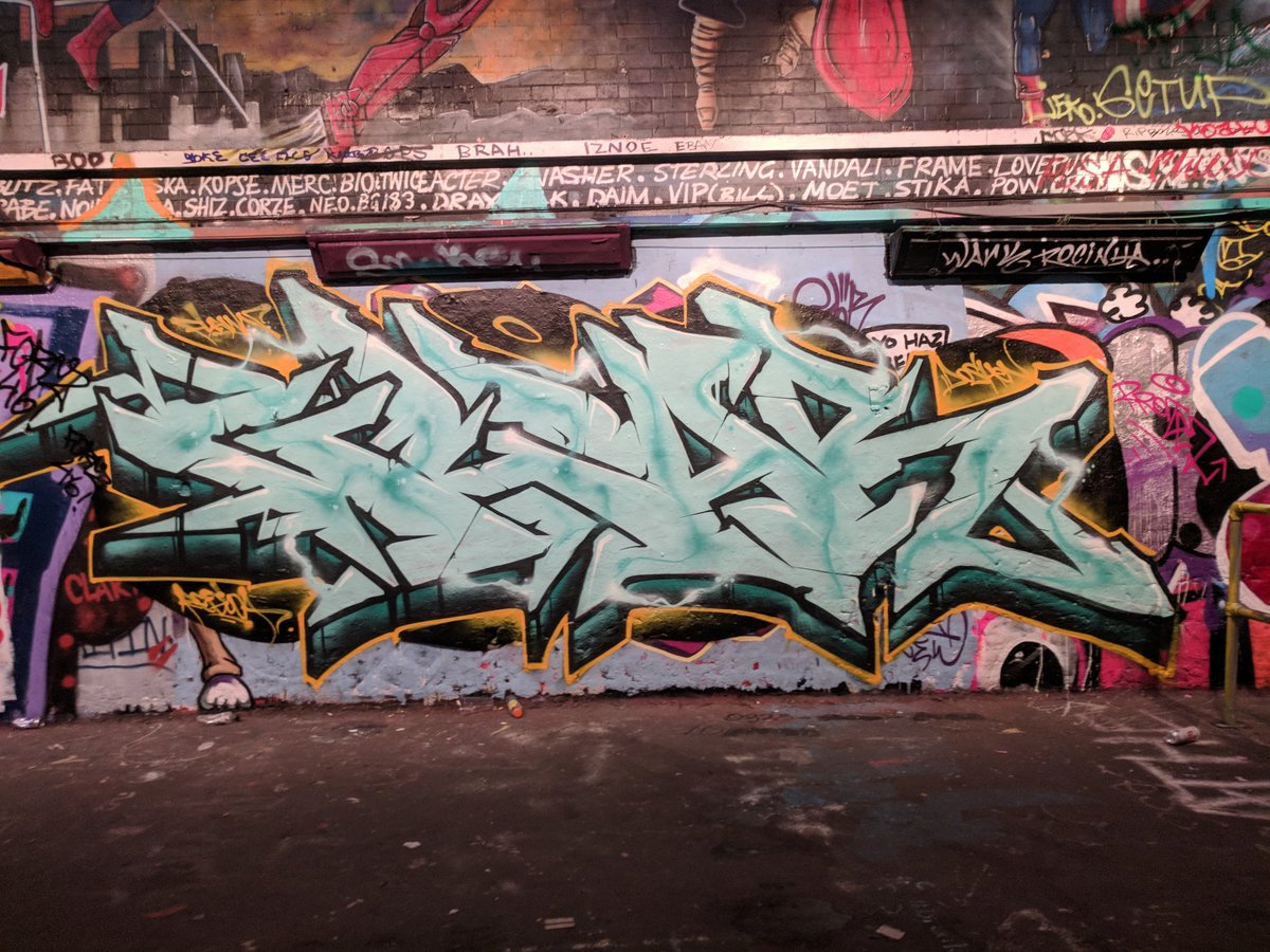 #graffiti #London #leakestreet