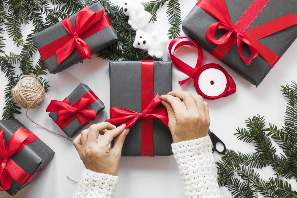 FannyDouarin's tweet photo. 10 livres à offrir à un(e) graphiste pour Noël 🎅  ➡https://t.co/UOzT2EsDCB⬅ #top10 #books #graphicdesign #christmasgifts #gift #christmas #Blographisme https://t.co/xh3d16EzOC