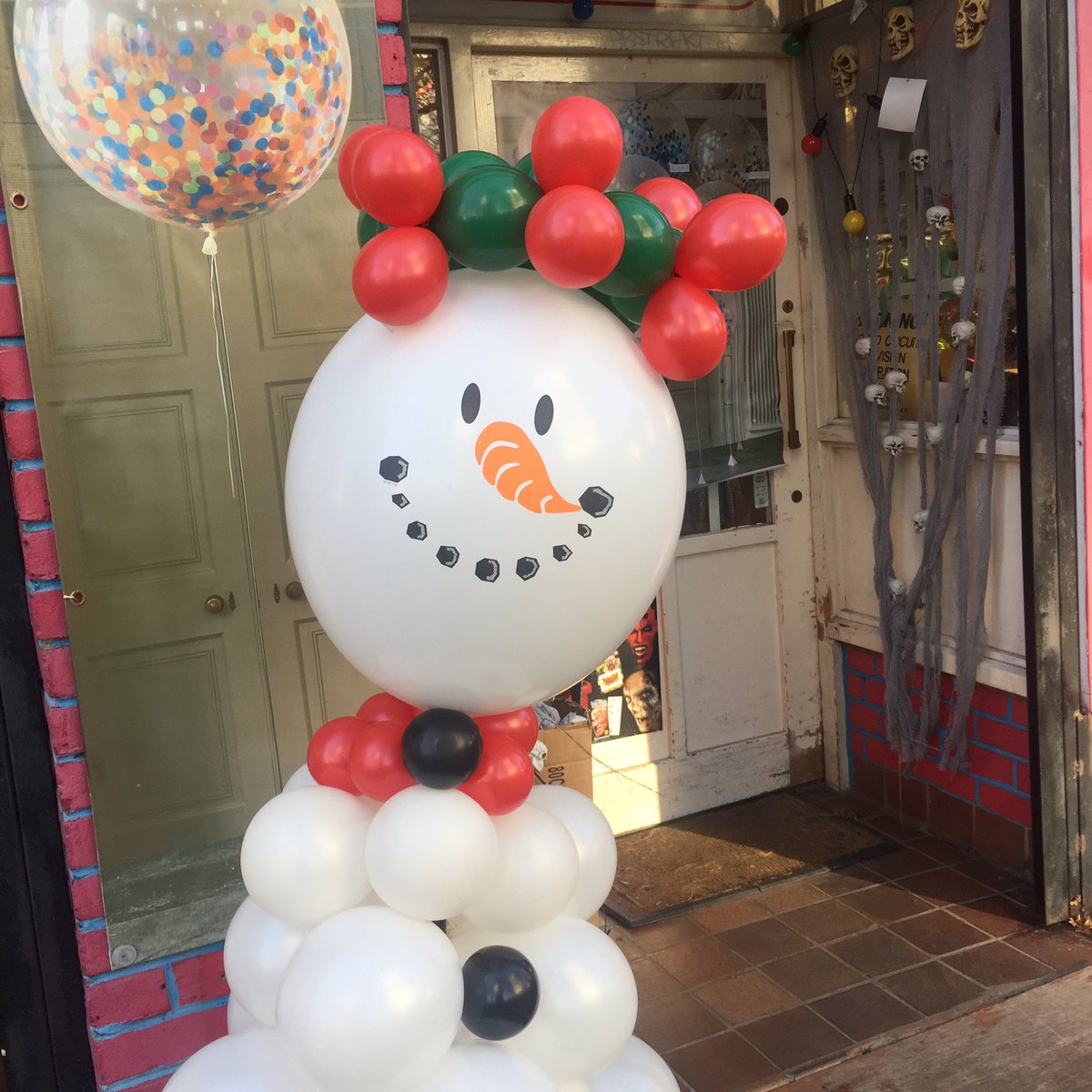 Balloon &amp; Party shop #fireworks #Christmas #balloondecor ☎️ 02073286683 #christmascostumes  <a href="/OscarsDen/">Oscars Den - Party Shop</a>