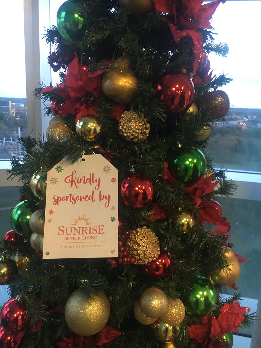 Ted_Rich14's tweet photo. Big thanks to the @QEHBCharity team for allowing me to spread some XMAS Cheer by donating just a few mince pies to you and your patients, residents from #SunriseofEdgbaston @SunriseSrUK are proud to help and nice to see the sunrise sponsored tree in pride of place! 🎄🎄 https://t.co/VcSRCC11IN