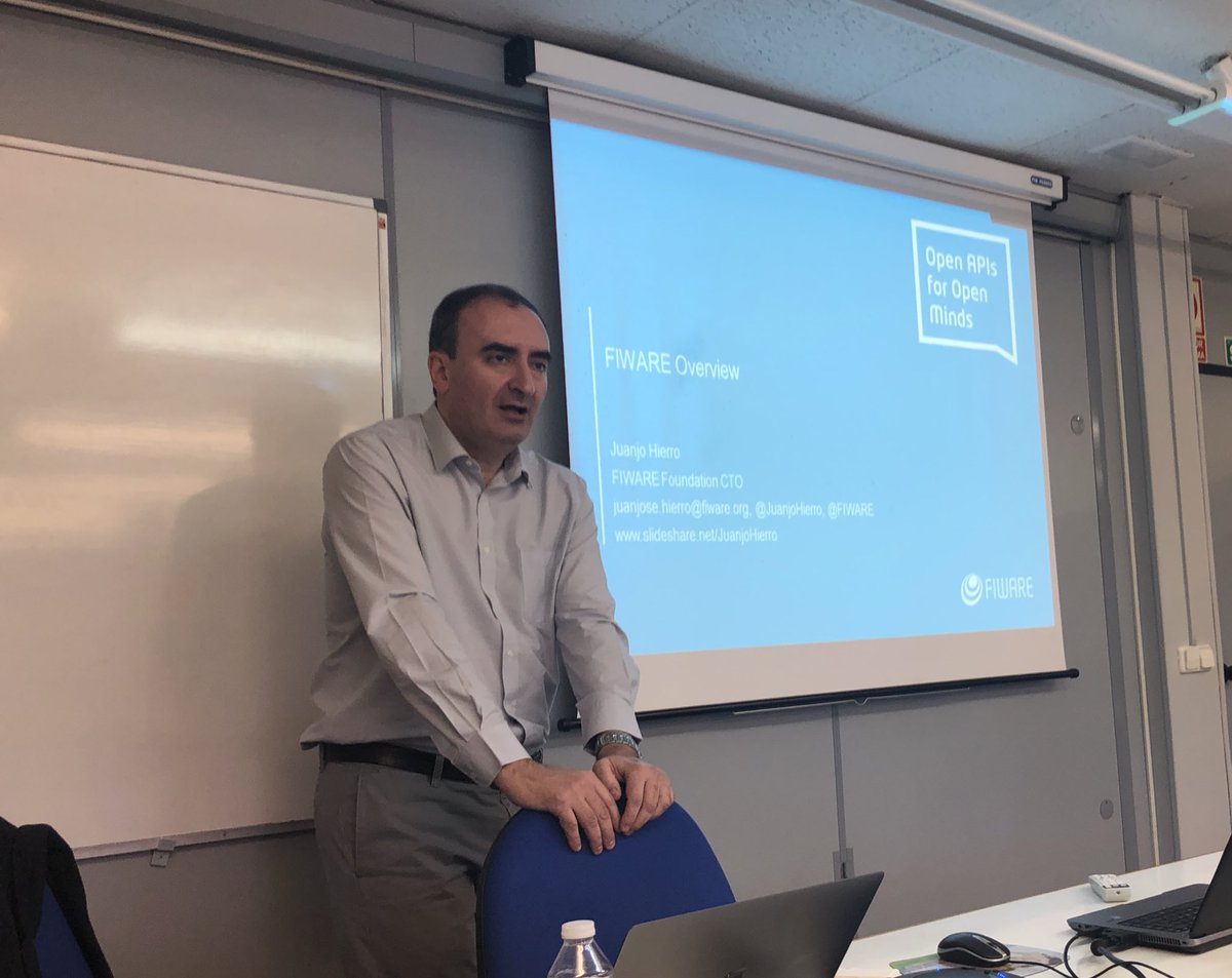 JIG_igurria's tweet photo. Comenzamos la jornada de presentación de @FiwareRioja, hub con la que pretendemos difundir y crear un ecosistema que lidere la tecnología @FIWARE 
Nos acompaña @JuanjoHierro CTO de #FIWARE https://t.co/IhevSa2mMy