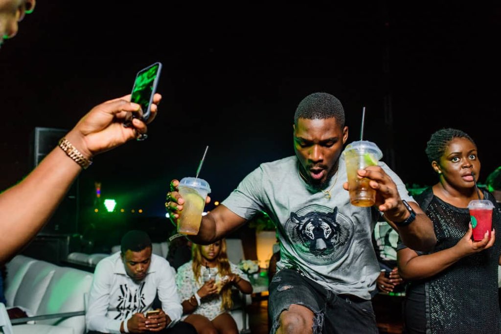ELSiEiSY's tweet photo. For those who didnβt get the opportunity to turn up at the #TaxifyRooftopParty π€ͺ Here is a short thread of all the fun you missed in pictures ππΌππΌππΌππΌ #BecauseITaxify https://t.co/2mb9t7KSGu