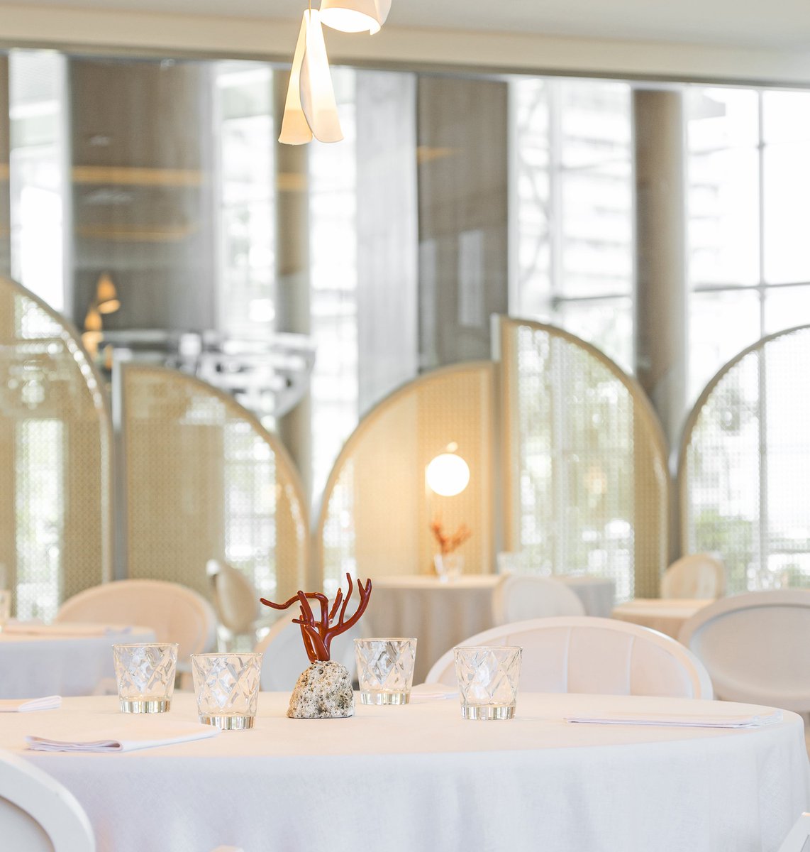 No te lo imagines, vívelo.
º
Don’t imagine it, live it.

#AudreysCalpe #restaurant #calpe #michelinstar #anábasis