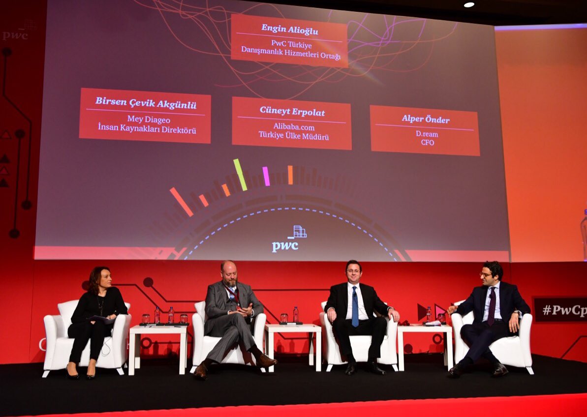 PwC_Turkiye's tweet image. PwC Türkiye Danışmanlık Hizmetleri Ortağı Engin Alioğlu moderatörlüğünde gerçekleşen oturumda konuşmacılarımız &quot;Dalgalar üzerinde kalmak&quot; için neler yapmamız gerektiğini anlatıyor. #PwCplatform