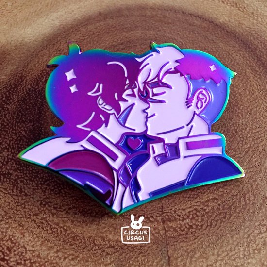circus_usagi's tweet photo. ❤️It's a sheith giveaway!!🖤 to celebrate the most powerful couple in all the universe~ One winner will be chosen!

🌟RT for a chance to win all merch shown
🌟giveaway ends midnight Dec 25th '18 (SGT time)
🌟no follow needed, as long as you love sheith :'3 https://t.co/l28ygqDO66