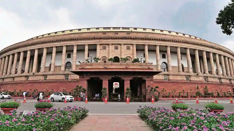 airnewsalerts's tweet image. Lok Sabha passes #ConsumerProtectionBill, 2018. Bill seeks to replace the Consumer Protection Act, 1986.  

#WinterSession 

For More:- goo.gl/vVJdzB