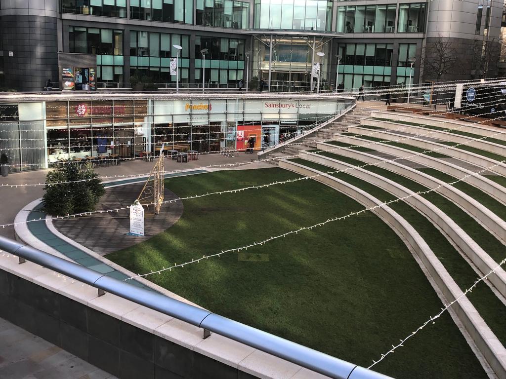 Check out the lovely Xmas decorations at the Paddington Central campus (and grab a burrito while you're at it)! 😉🎄