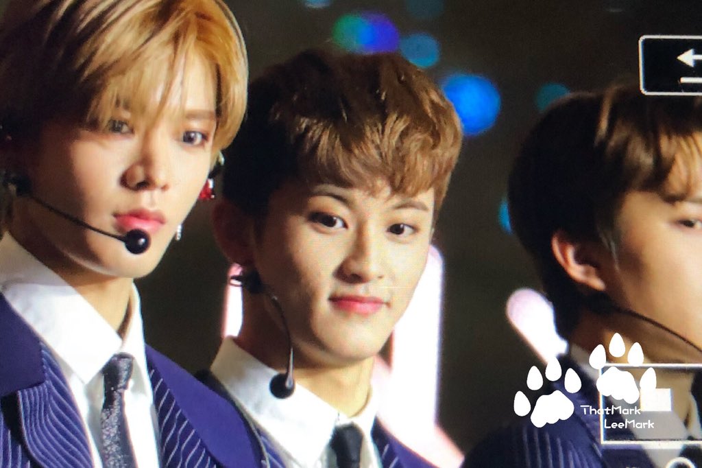 thatmarkleemark's tweet photo. 181220 - KPMA 마크 프리뷰
🎉🎉🎉
#SimonSays 
#NCT127_Regulate
#NCT #NCT127 https://t.co/O84ftlQO0m