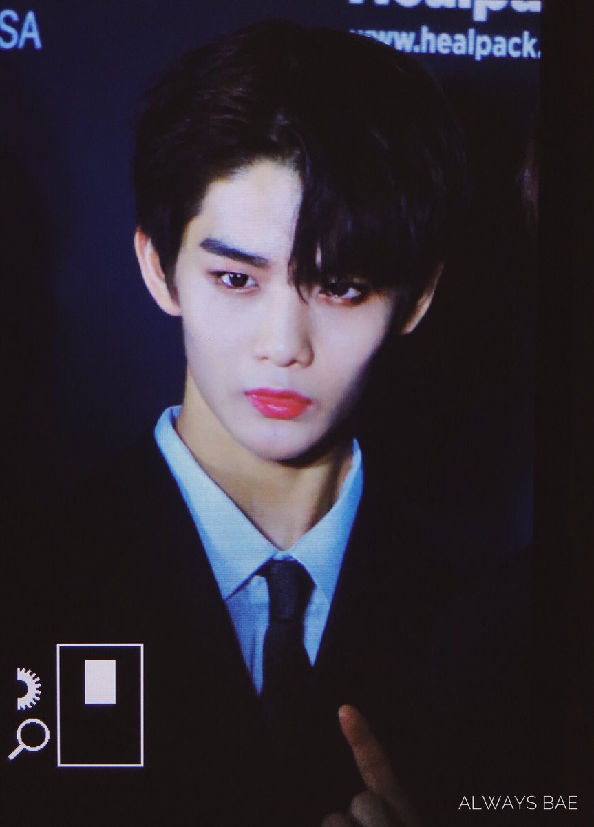 AlwaysBae510's tweet photo. 181220 KPMA레드카펫
#배진영 #BAEJINYOUNG 
#워너원 #WANNAONE https://t.co/yk0qY0Iws2