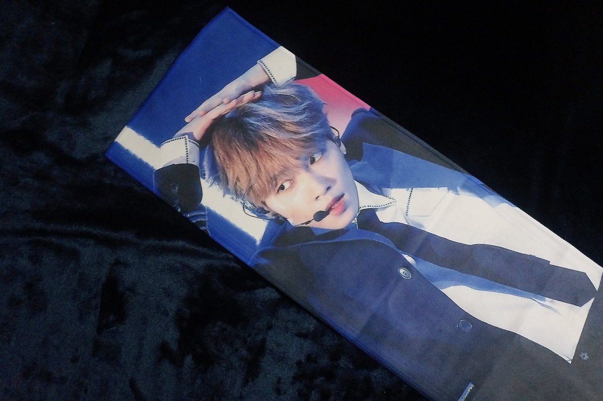 HI_SEWOON's tweet photo. [✈️] SAMPLE

슬로건 샘플이 도착했어요! 💙
색감이 기대보다 더 예쁘게 나와줘서
너무 행복해버립니다..😭😭😭 https://t.co/14YAf6MfND