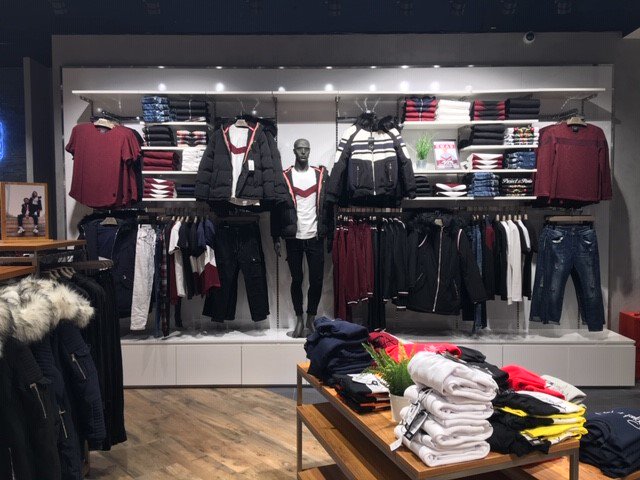 Après <a href="/LesTDP/">Terrasses du Port</a> à #Marseille, l’enseigne #ProjectxParis s’installe à <a href="/oparinor/">oparinor</a> à #AulnaySousBois : 270m2 pour un shopping #streetwear !