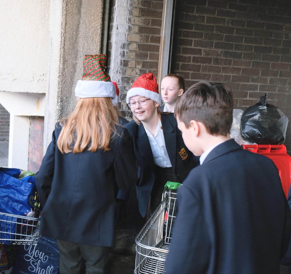ianramseyce's tweet photo. Year 7 have done some amazing charity work this Christmas, by producing a Reverse Advent. All students from Year 7 donated items each day of December. They took the items along to the local food bank to be distributed to families over the Christmas period. Thank you Year 7! https://t.co/NGGcsTNVlP