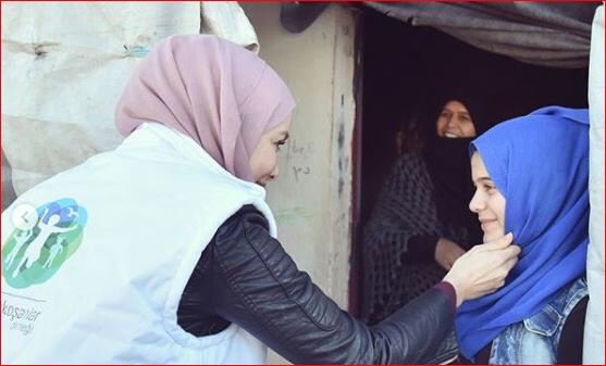 biliyondabeni's tweet photo. Gamze Özçelik hanımefendi hakkında yazılanlar çok alçakça Allah sizi bildiği gibi yapsın içiniz nefretten kinden kapkara olmuş, kim doğru yola girse hayır peşinde koşsa reklam yapıyor şöyle böyle diye karalıyorsunuz...

Biz senden razıyız Allah’ta senden razı olsun. https://t.co/FghJtfrXup