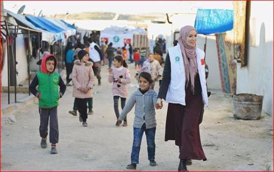 Gamze Özçelik hanımefendi hakkında yazılanlar çok alçakça Allah sizi bildiği gibi yapsın içiniz nefretten kinden kapkara olmuş, kim doğru yola girse hayır peşinde koşsa reklam yapıyor şöyle böyle diye karalıyorsunuz...

Biz senden razıyız Allah’ta senden razı olsun.