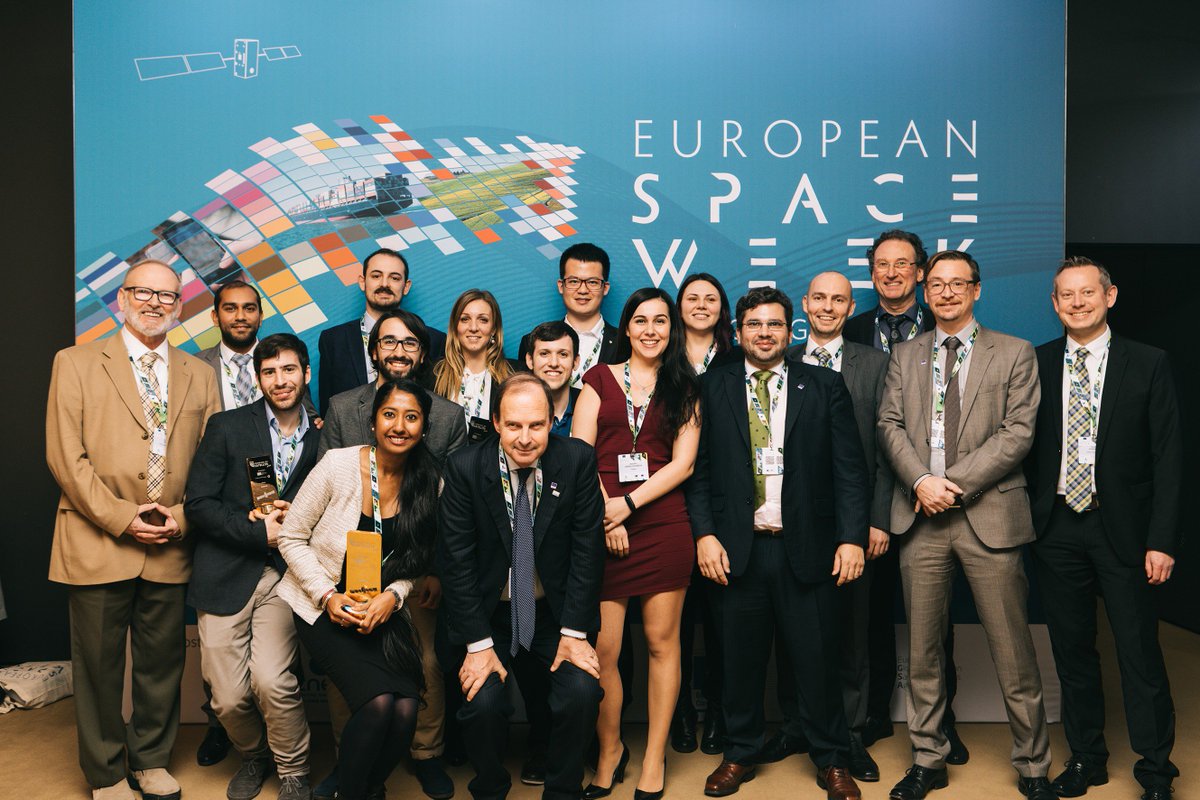 EU4Space's tweet photo. #WorldSoilDay at #EUSpaceWeek 2018: #Galileo, &amp; @CopernicusEU supporting #sustainable land use &amp; management and contributing to the @UN #SDGs #ZeroHunger, #CleanWater &amp; #LifeOnLand.
Yes, #Space can sustain the land! 😉
https://t.co/mDGKwKUeRe

#UseGalileo #EUSpace #landmanagement https://t.co/tmX9nOd9CC