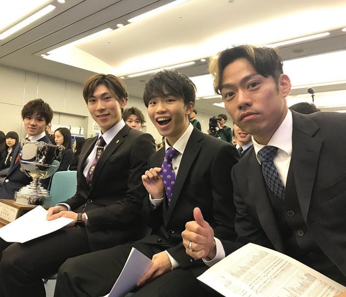 フィギュア 高橋大輔選手 32 が10代20代の選手たちの中に入ると 突然