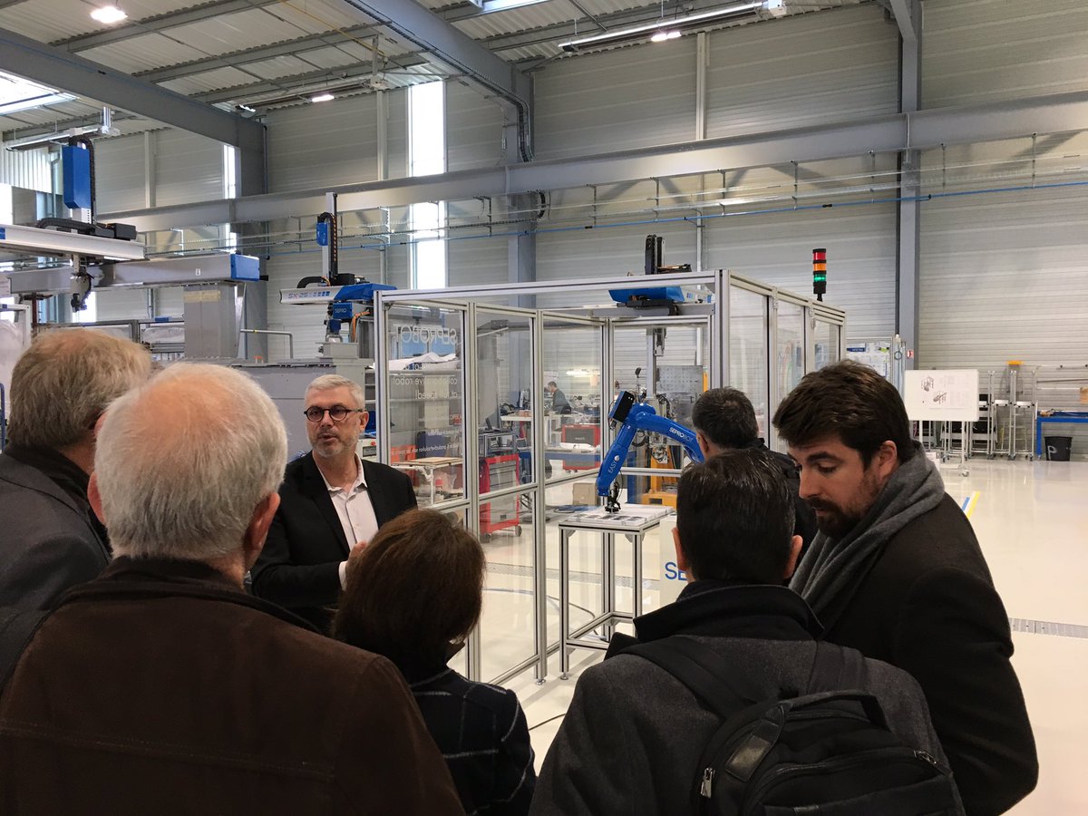 SeproGroup's tweet image. Les équipes du @Polemc2 ont rejoint les membres du conseil d’administration pour une visite de l’usine @SeproGroup. Découverte de nos activités : #robotique, #automation, #robotcollaboratif, #openintegration...