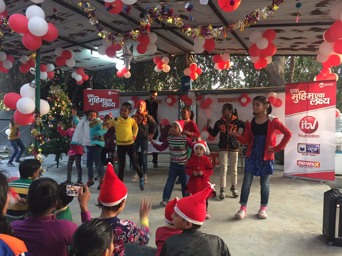 NewsX's tweet photo. Children perform at #iTVFoundation Christmas celebrations taking place at Sai Kripa orphanage, Noida https://t.co/CIcWKzpLgG