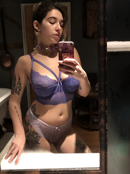 💜💜💜 https://t.co/zNHuCDvE0Y