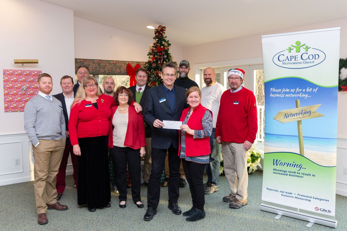 Cmccormickcct's tweet image. Thank you #capecodnetworkinggroup for your $500 donation to the #capecodtimes #needyfund.  Helping friends and neighbors. And thanks for extra donation from CCNG member Heidi, that will be matched by #easternbank.