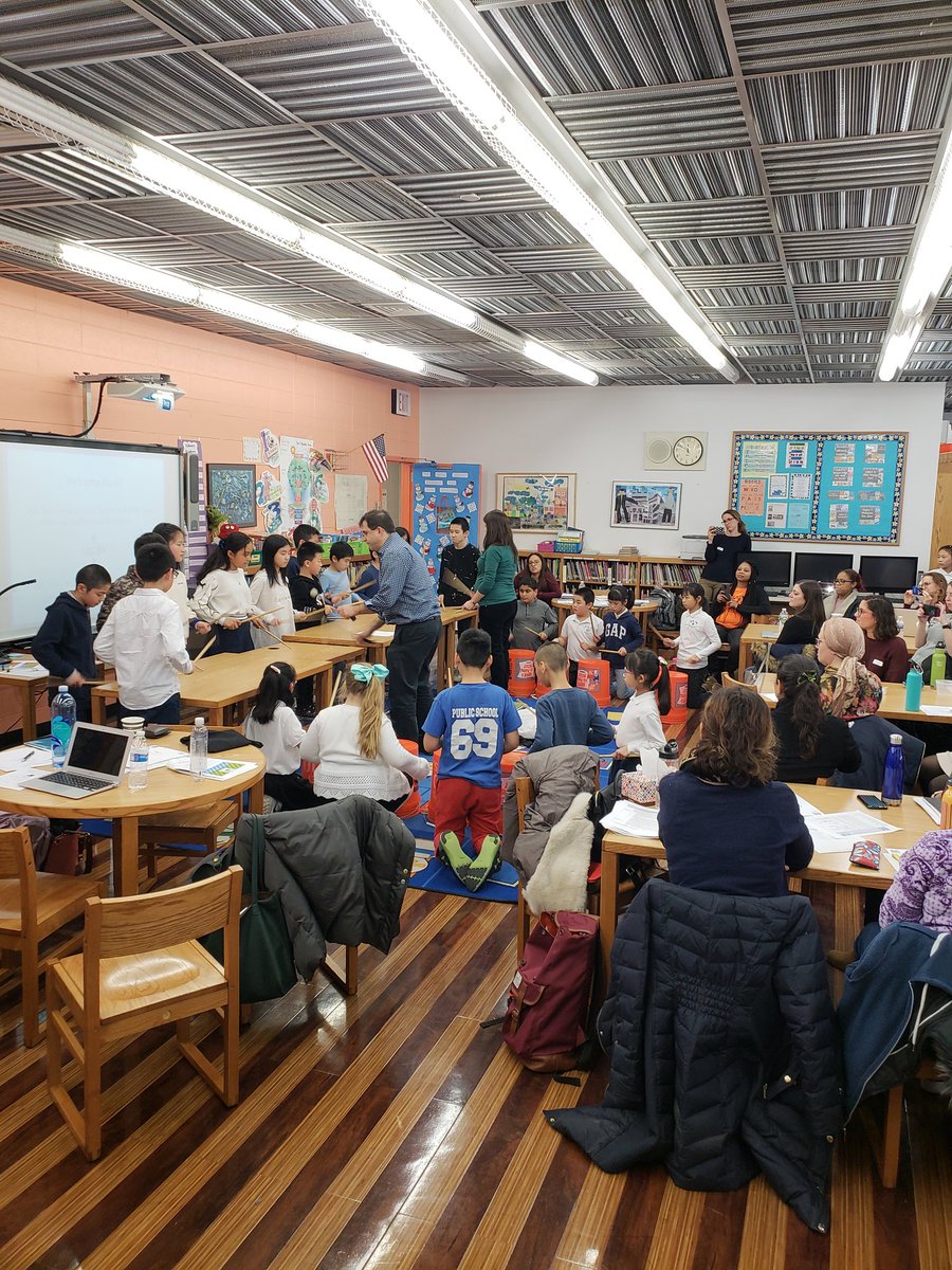 stevenstrull's tweet image. Music again! Mindful drumming! That&apos;s right, #mindfuldrumming. Bet you&apos;ve never seen that before!
#mindfulbehavior(ism)
@thedegoviagroup 
@BklynNorthFSC 
@BarnabySpring