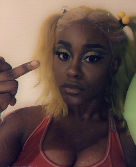 I&rsquo;m such a brat! Follow me on snap PineappleDdxxx #vixen #ebonybrat #ebony #adultsnapchat #premiumsnapchat<a href="/tag/snapchat"class="tags"><span>#snapchat</span></a><a href="/tag/ebony"class="tags"><span>#ebony</span></a><a href="/tag/vixen"class="tags"><span>#vixen</span></a><a href="/tag/adultsnapchat"class="tags"><span>#adultsnapchat</span></a><a href="/tag/premiumsnapchat"class="tags"><span>#premiumsnapchat</span></a>