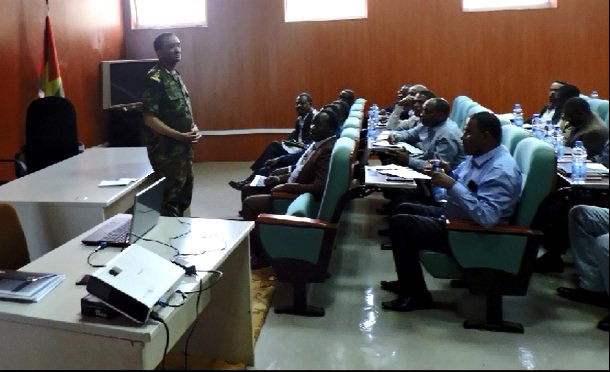 addisstandard's tweet photo. Update:Now the gov. wants to regain control of the security by forming a new command post based in #Asossa. Seifedin Harun, #BenishangulGumuz police commissioner & part of the Command Post, said the CP will work in collaboration with #Sudanese security forces. Last-ditch effort? https://t.co/RMwZMmvXdg