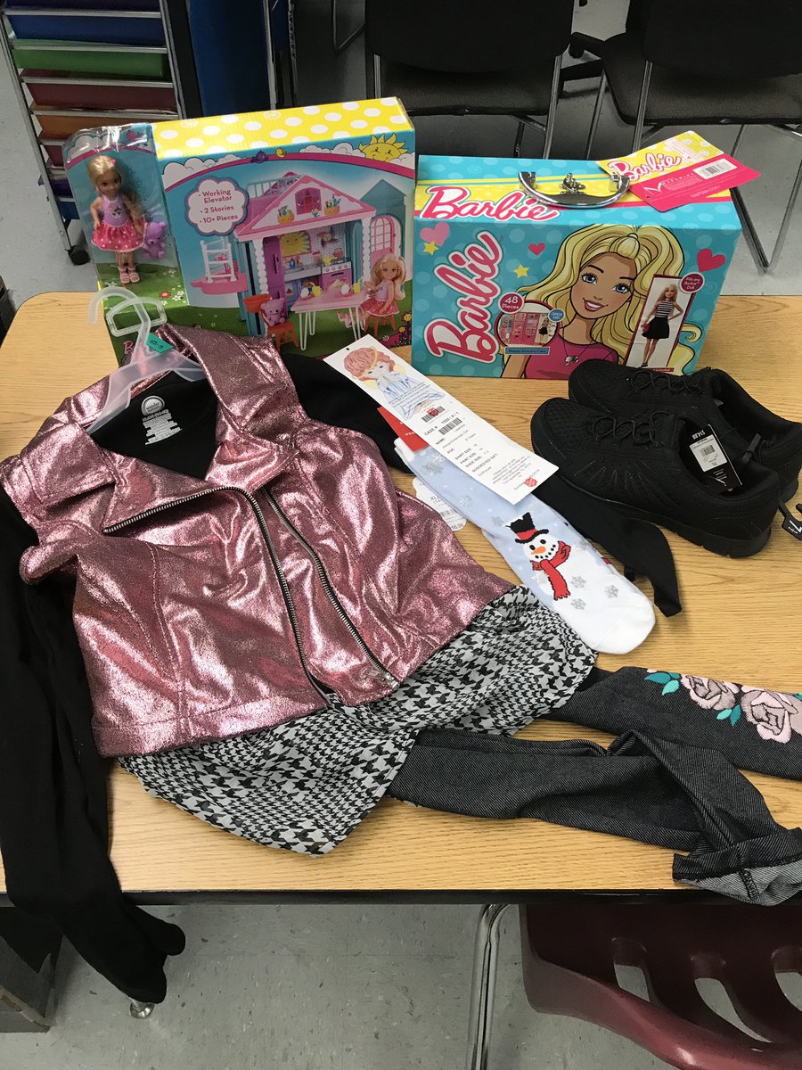 JPT_PASS's tweet photo. #SalvationArmy #Angeltree gifts! We adopted an 8 year old girl and a 1 year old boy! Can’t wait for Santa to deliver their gifts!  🎄🤗 https://t.co/BIsqLRys5J