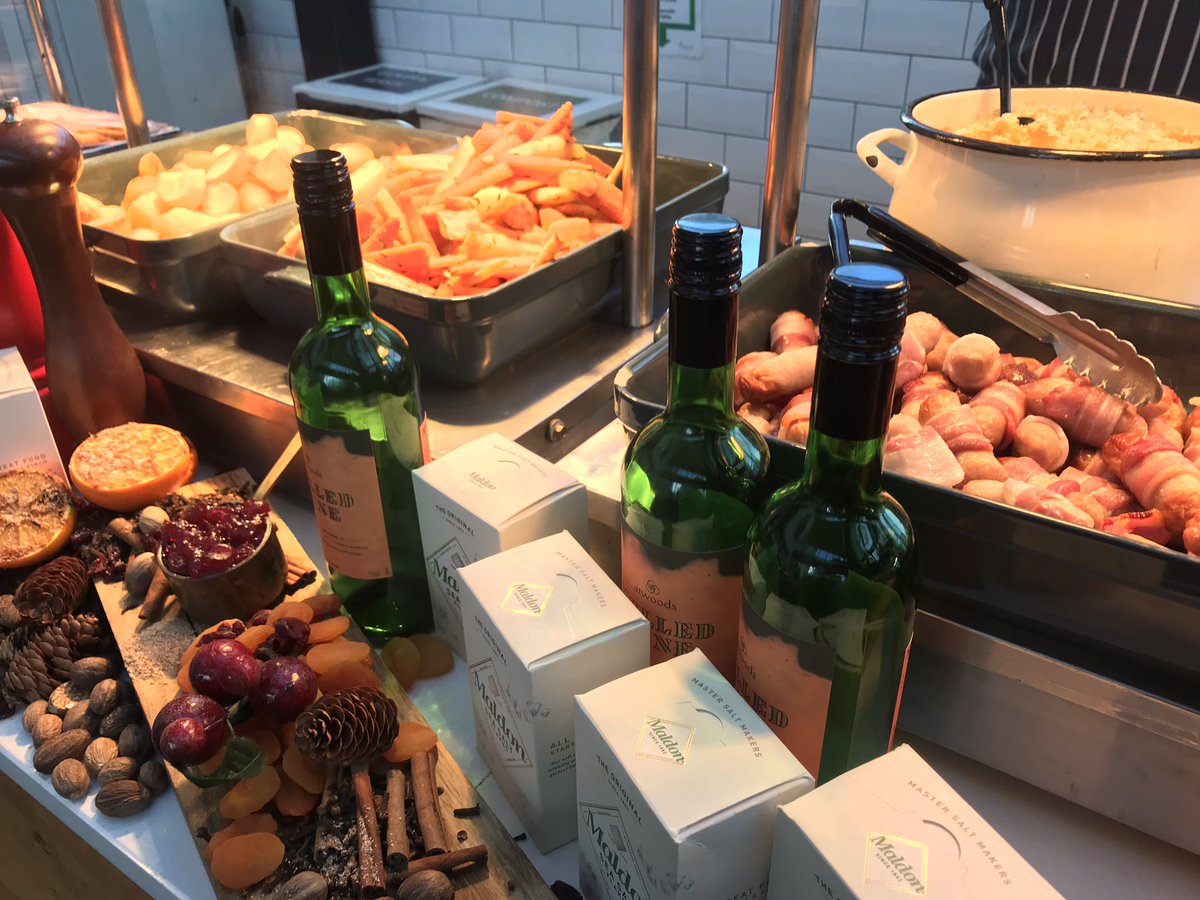 pdouglass2010's tweet photo. @compassgroupuk @r_holmes81 @KellyShanks6 big thanks team at Willis today great job to all 👍 https://t.co/5fFZbGldxZ