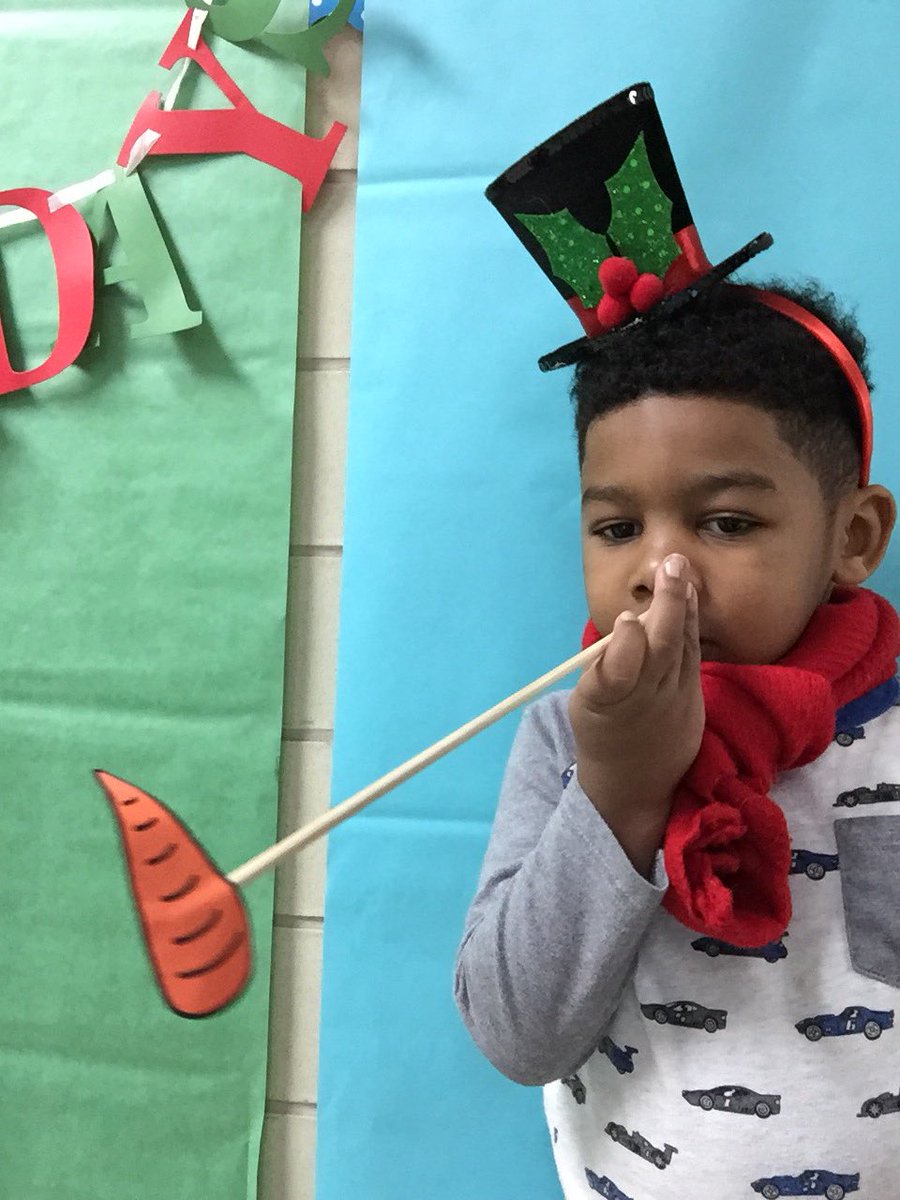 CEEProom6's tweet photo. Having SNOW much fun in C6! #thelittlecolonials https://t.co/t1oTGIbj8J