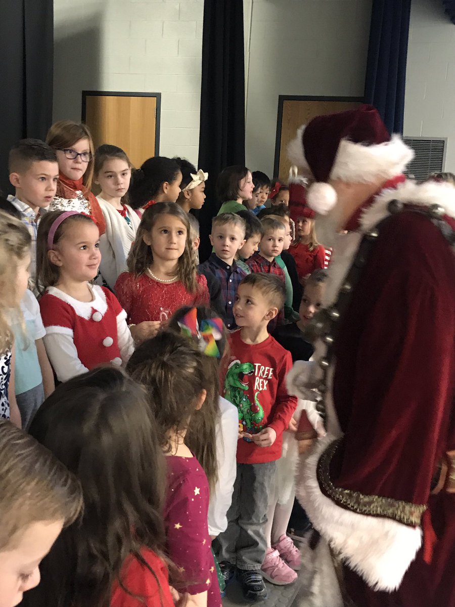We saw Santa!!!! ❤️❤️❤️ <a href="/SpencerportCSD/">Spencerport Schools</a> <a href="/cvscsd/">CanalView</a>