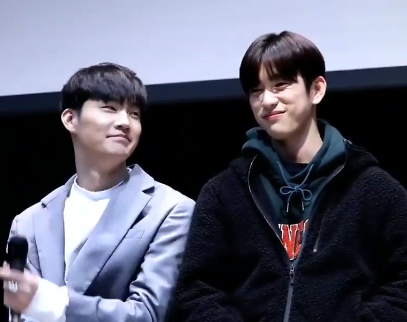 LoveIsBNyoung's tweet photo. • ชั่วโมงคิดถึงปมนยอง
      ไม่ต้องสกินชิพ ก็ฟินมากกกกกก แค่ใช้สายตาก็เขินแล้วㅠㅠ

/ยินดีต้อนรับคู่บ่าวสาวสู่ไทยแลนด์แดนปมนยอง😄

#เพราะปมนยองคือความรัก
#BNyoung #JJProject #xx_x_xx https://t.co/lgV1oy3a49