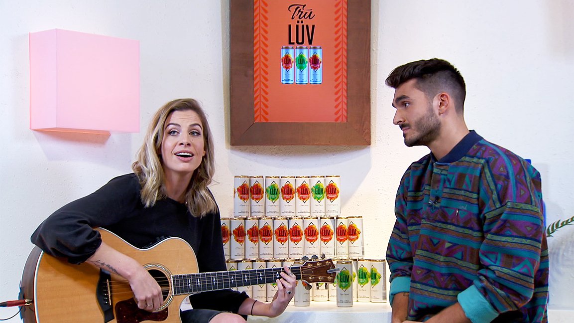 MusiquePlus's tweet photo. .@ODquebec passe un moment intime avec Olivier : https://t.co/eoI8CMZGBN
#odplus https://t.co/Y0QvhrpfkZ