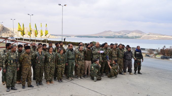 Nudemdk's tweet photo. SDF til USA: Kampen mod IS er ikke overstået
Læs mere på https://t.co/31gGvMfid5
#SDF #Rojava #dkpol #dkmedier #twitterkurds 
https://t.co/XenzDgb7xo https://t.co/LVUCA9jZLj