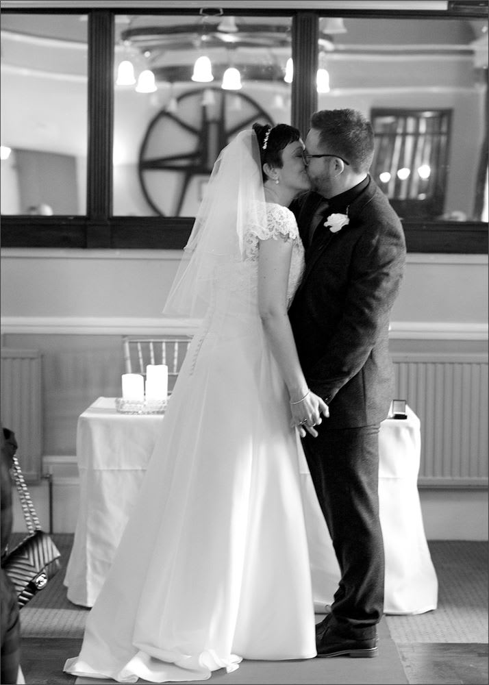 Another happy couple💕 Say 'I do' at The Saracen's Head Hotel, #Towcester for a #wedding no less than magical✨

Tweet us or head to bit.ly/2OUUHnL to find out more.