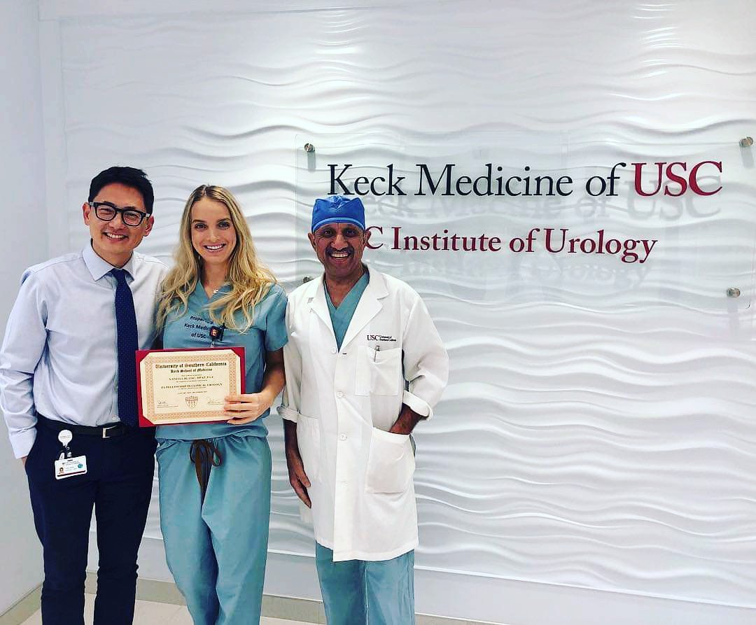 USC_Urology's tweet photo. .@KeckMedUSC @USC @UrologyMatch
Our 3rd PA Fellow graduated this week congratulations Vanessa best of luck in San Diego βοΈ #USCUrology #PAFellow #physicianassistant https://t.co/rcPpc3qtzU