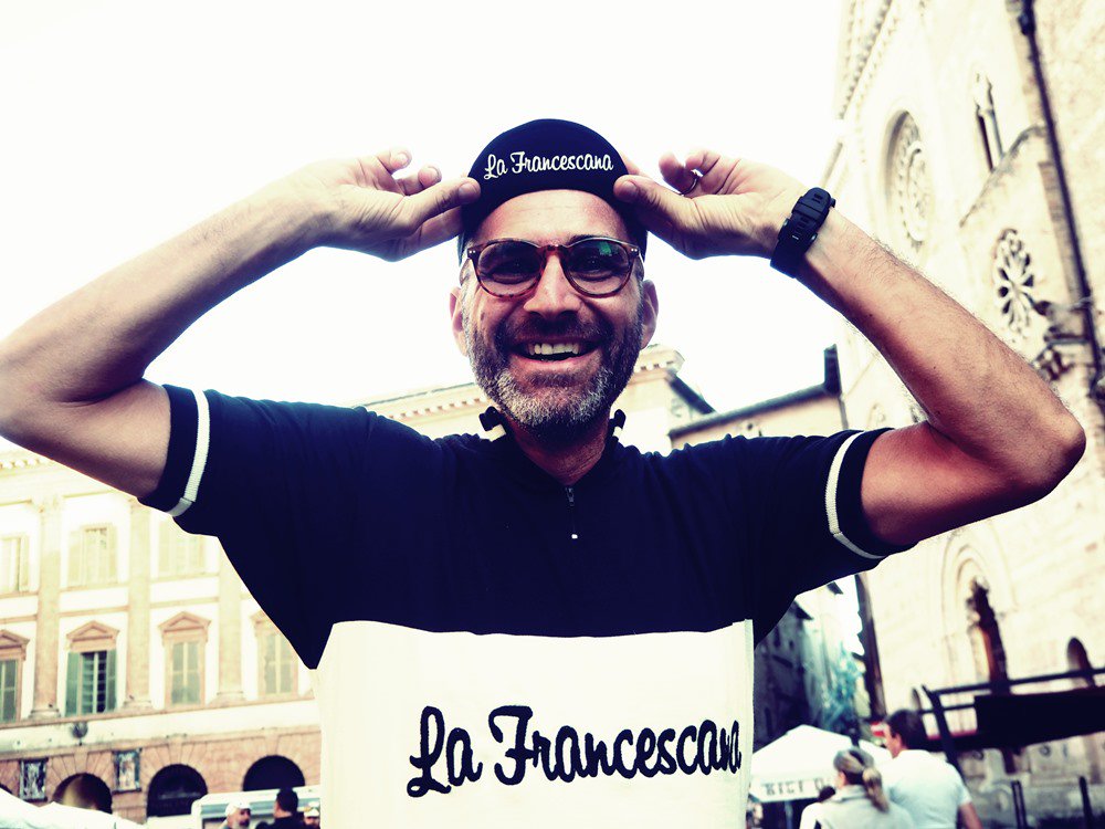EVVIVA! Le iscrizioni a La Francescana 2019 sono aperte!!! A Natale regala o regalati La Francescana al prezzo scontato di 20 euro. Vai su lafrancescana.it/iscrizioni2019
#LaFrancescana, V Ciclostorica dell'#Umbria, X ed ultima Tappa del Giro d'Italia d'Epoca.