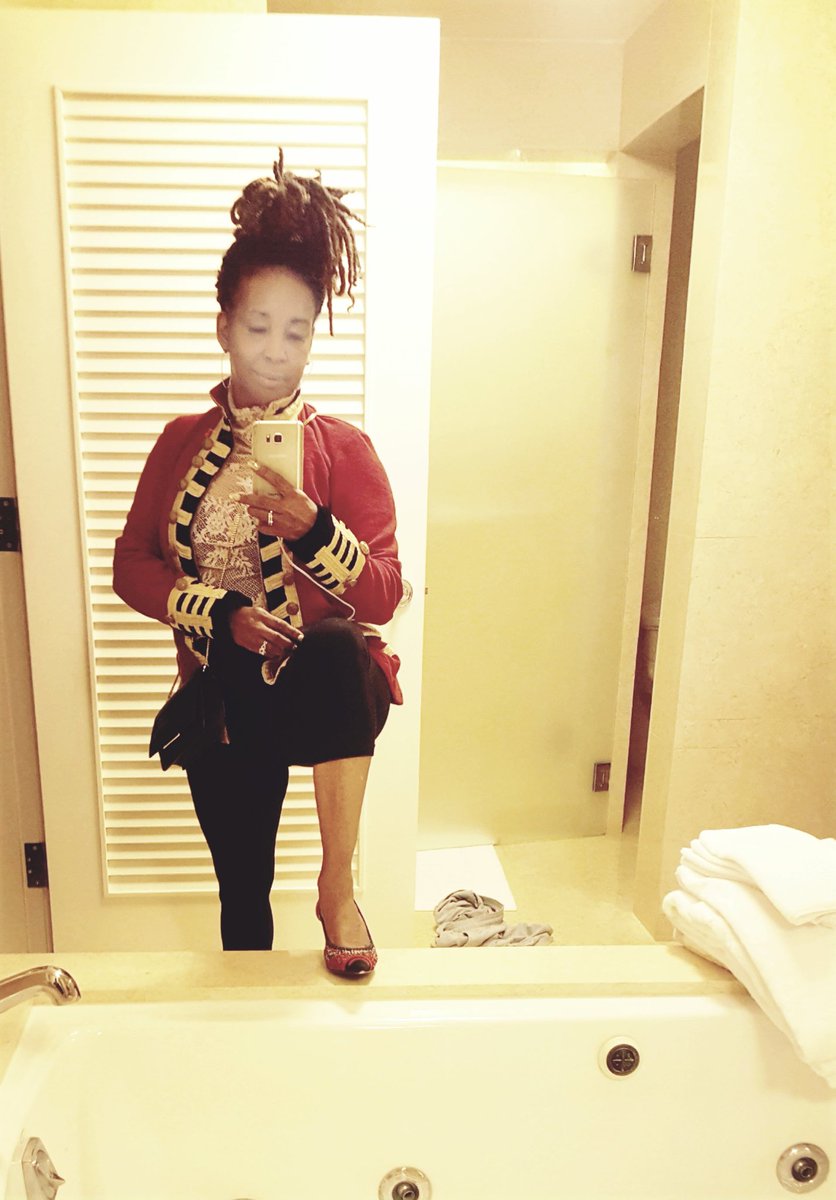 PastorDBMorton's tweet image. #aboutlastnight GM!,Was tryna get dressed up in dis here baf-room! Smh! #poorlighting #doesdismatch? 😩😂#whatever😒 #vacay Don't let little things get u down...okkk? EnjoyUrDay! ❤y'all @gss_fgbc  @changingagenat