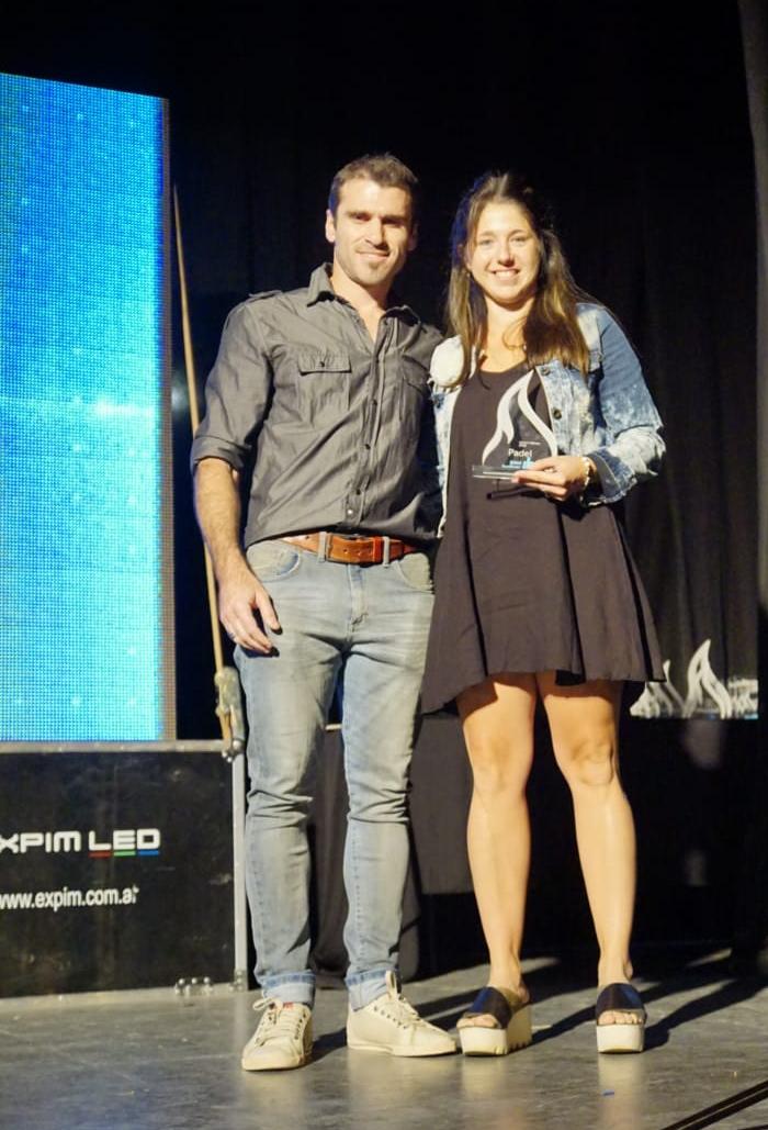 gobiernobolivar's tweet photo. 🏆 Acompañamos ayer a los deportistas locales en su gran noche  @premiosmistica 
#biendeportiva
#bienbolívar https://t.co/2fMWwPmrvl